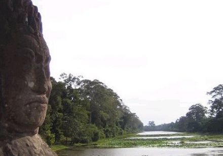 Angkor, 287 temples figés dans le temps