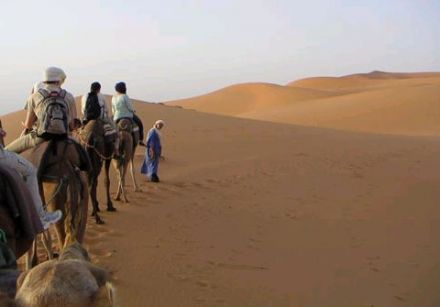 Suivez Jacline à dos de chameau en pays berbère 1